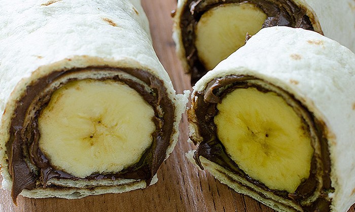 Say hello to your new favorite snack — 3-ingredient banana Nutella sushi