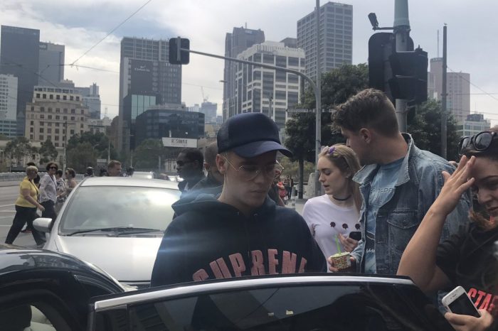 Justin Bieber repels fans in Melbourne, doesn’t seem “Sorry” about it