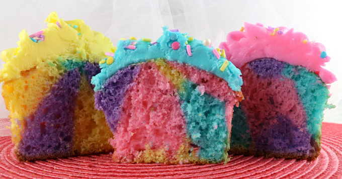 It’s so much easier than you think to make gorgeous marble cupcakes for Easter