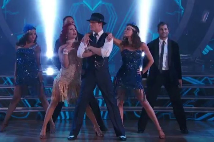 America’s favorite cowboy had a tough time with this “Vegas Night” themed performance on “DWTS”