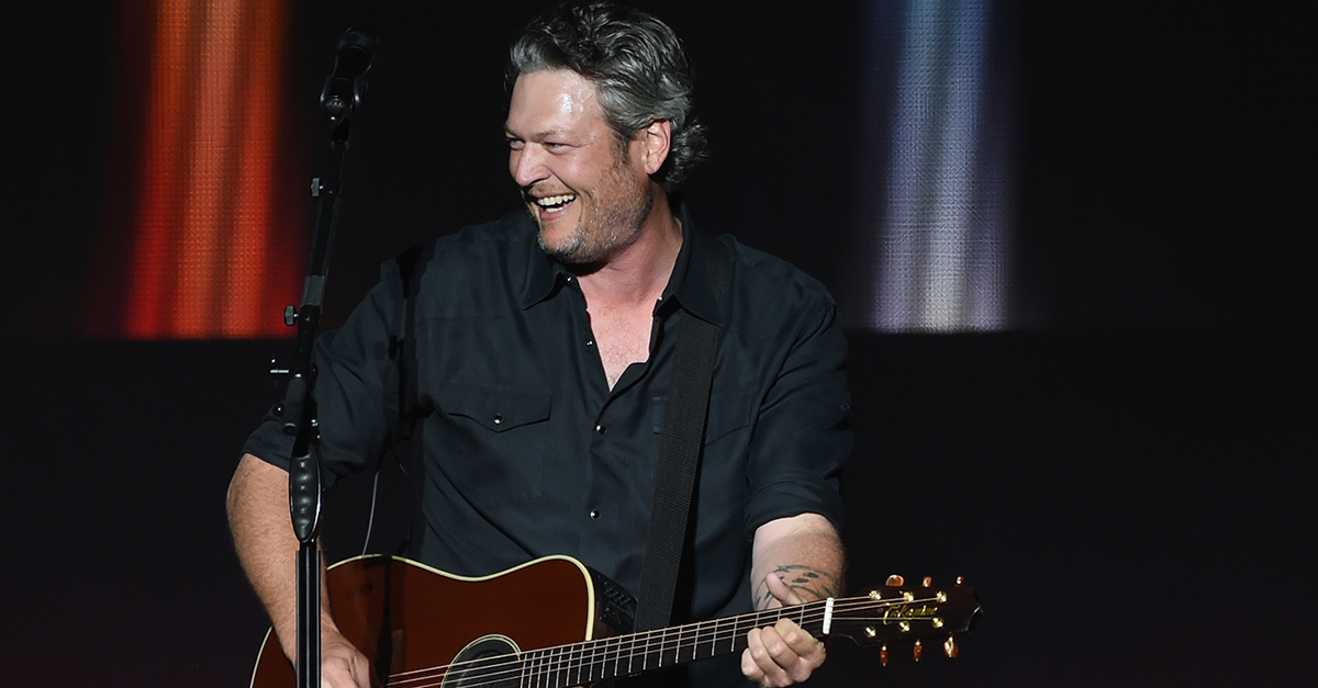 Fans lost their minds when Blake Shelton gave them this surprise