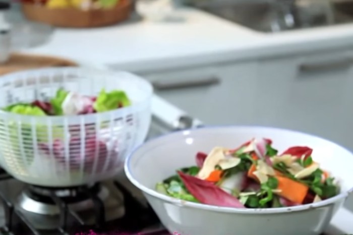 This Food Network star shows us how to easily make eating salad at home fancy and fun
