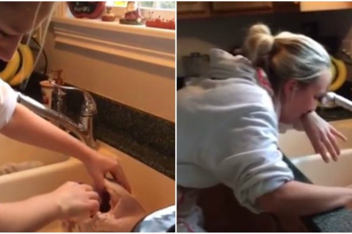 This mom hid an egg inside the turkey, had her daughter clean it and filmed the screams