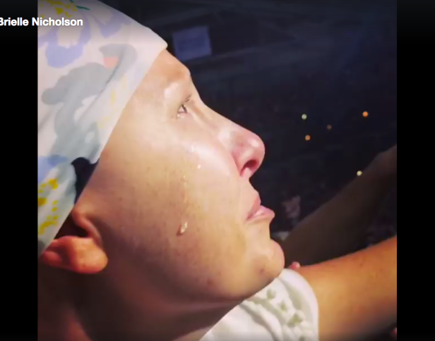 Cancer patient loses it after hearing this serenade from Tim McGraw