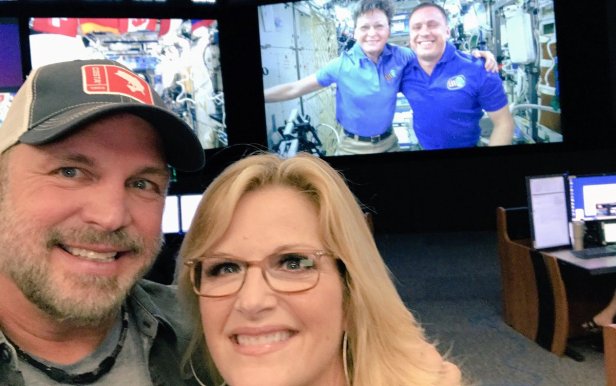 Garth Brooks uses Facebook live to serenade NASA astronauts in outer space