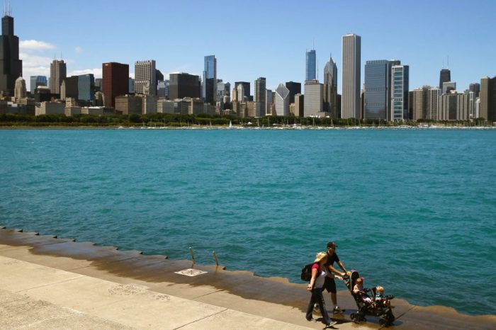 Surf’s up in Chicago – how to surf in Lake Michigan