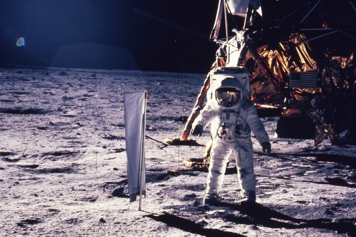 6 out-of-this-world facts about astronauts