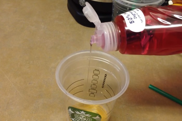 This simple trap will kill all those fruit flies buzzing around your kitchen