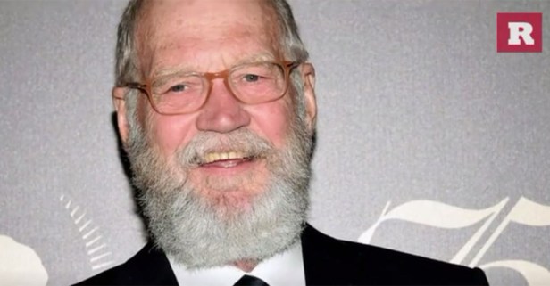 David Letterman takes selfies in Chicago while filming Netflix show