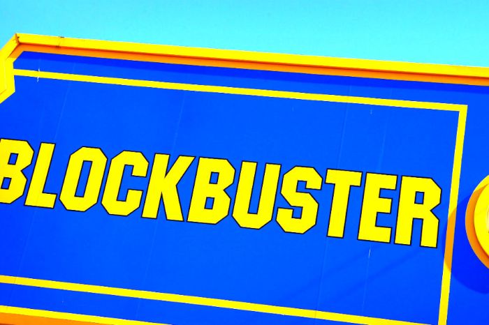 There’s only a handful of Blockbuster stores alive, but one of them is killing Twitter