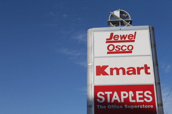 Jewel Osco employee stops a scary senior citizen scam that many are falling for