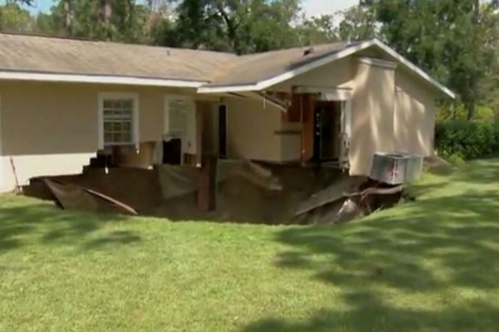 A post-Irma sinkhole devoured a couple’s home of 49 years in a terrifying video