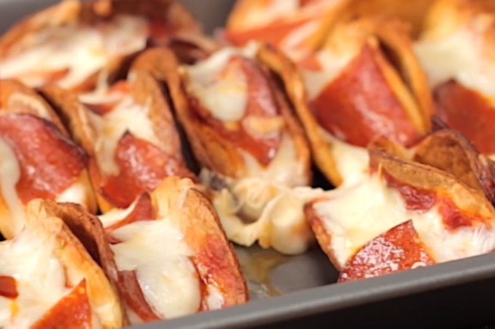 These mini pizza tacos couldn’t be any more adorable or delicious