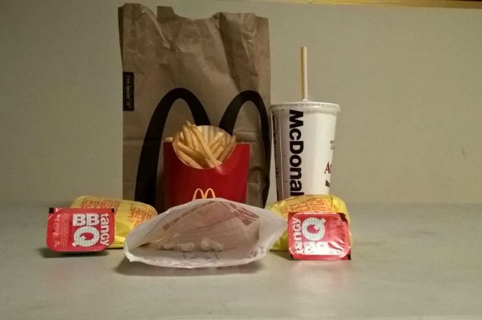 Big Mac and a side of crack: McDonald’s manager sold drugs on the job, police say