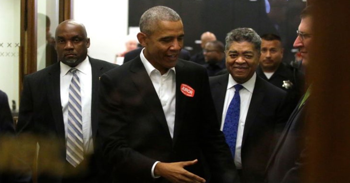 Former President Obama shows up for jury duty in Chicago