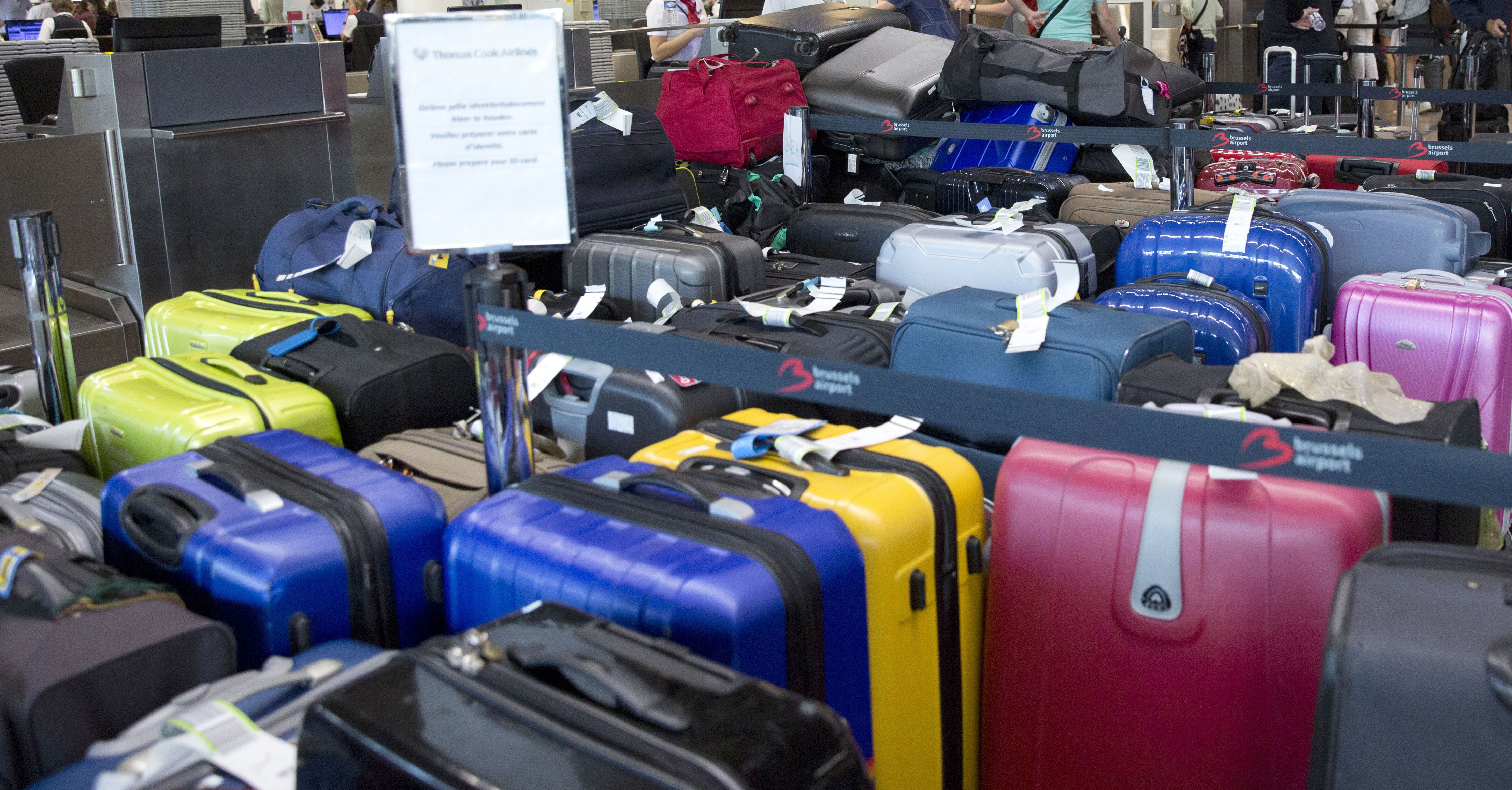 rolling luggage oslo airport