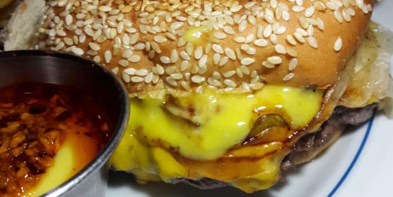 This Chicago Patty Just Stole Best Burger Title From Au Cheval | Rare