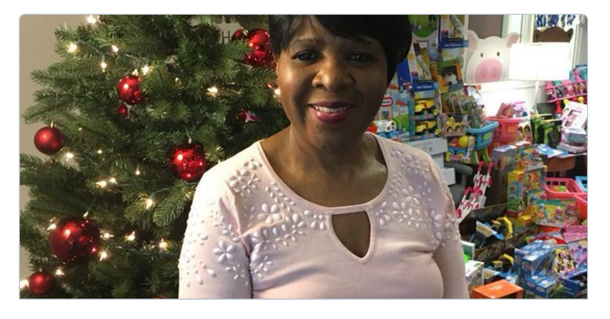 This hospital cafeteria worker went above and beyond to bring a Merry Christmas to sick children