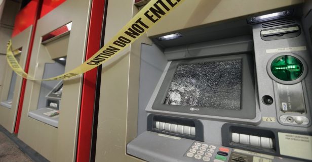 Houston robbery crews attempt nearly simultaneous ATM thefts, remain at large