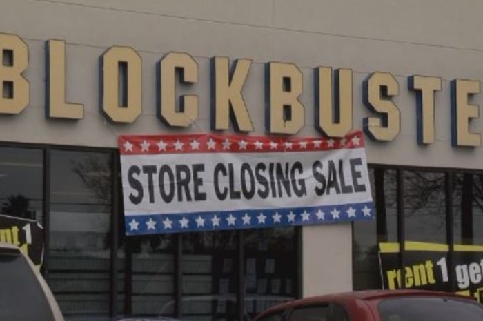 Last Blockbuster in Texas takes final bow, closing a door to the past
