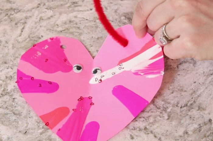Break out the salad spinner you never use, because you need it to make these cute valentines