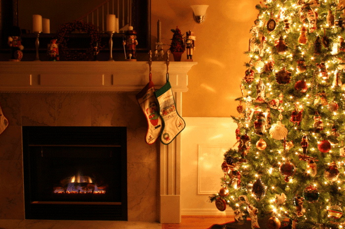 Decorating for Holidays Earlier Is Proven to Make You Even Happier