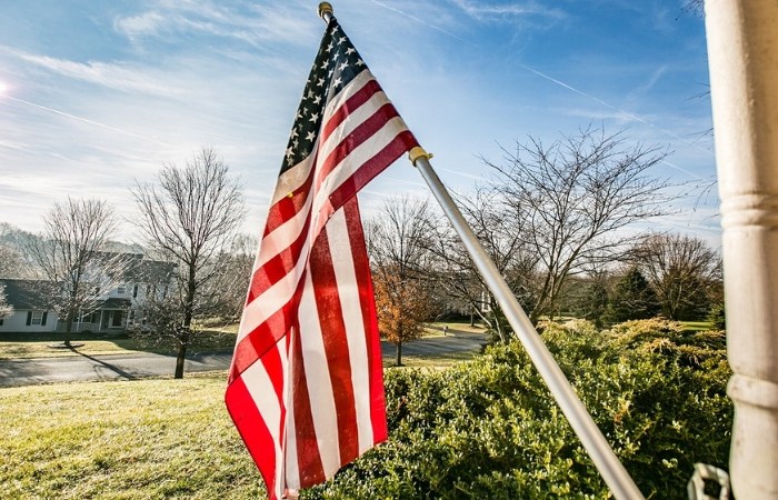 Texas Student Expelled After Refusing To Stand For Pledge of Allegiance