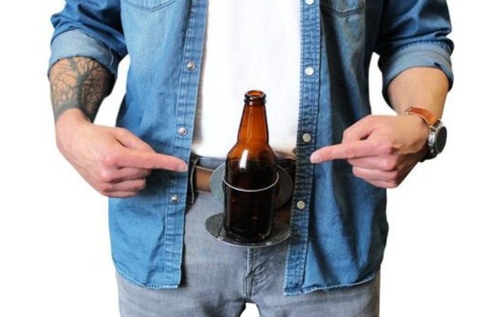 This Belt Buckle Holds Your Beer (And Your Pants) For You
