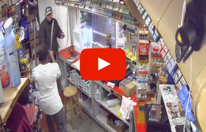 Store Clerk Bravely Fights Off Armed Robbers With Machete