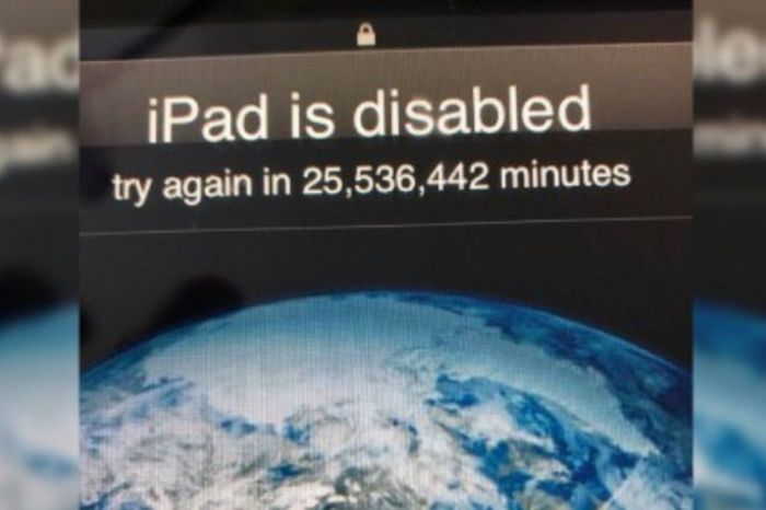 3-Year-Old Locks His Dad’s iPad For 25 Million Minutes!