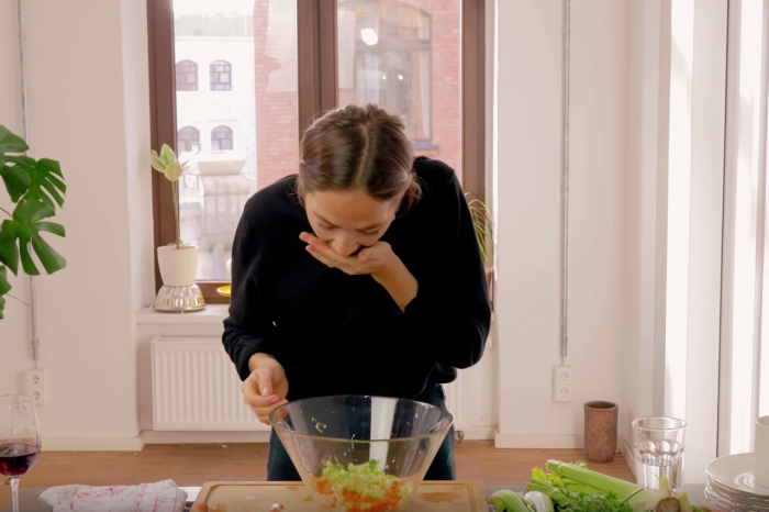 Apparently ‘Mouth Cooking’ is a Thing and This Crazy Woman Demonstrates How it’s Done