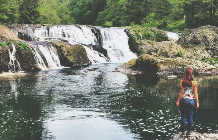 This Washington Swimming Hole Is a Beloved Pacific Northwestern Spot