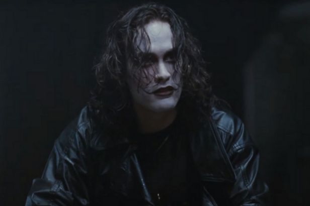 The Tragic and Mysterious Death of Brandon Lee on the Set of ‘The Crow’