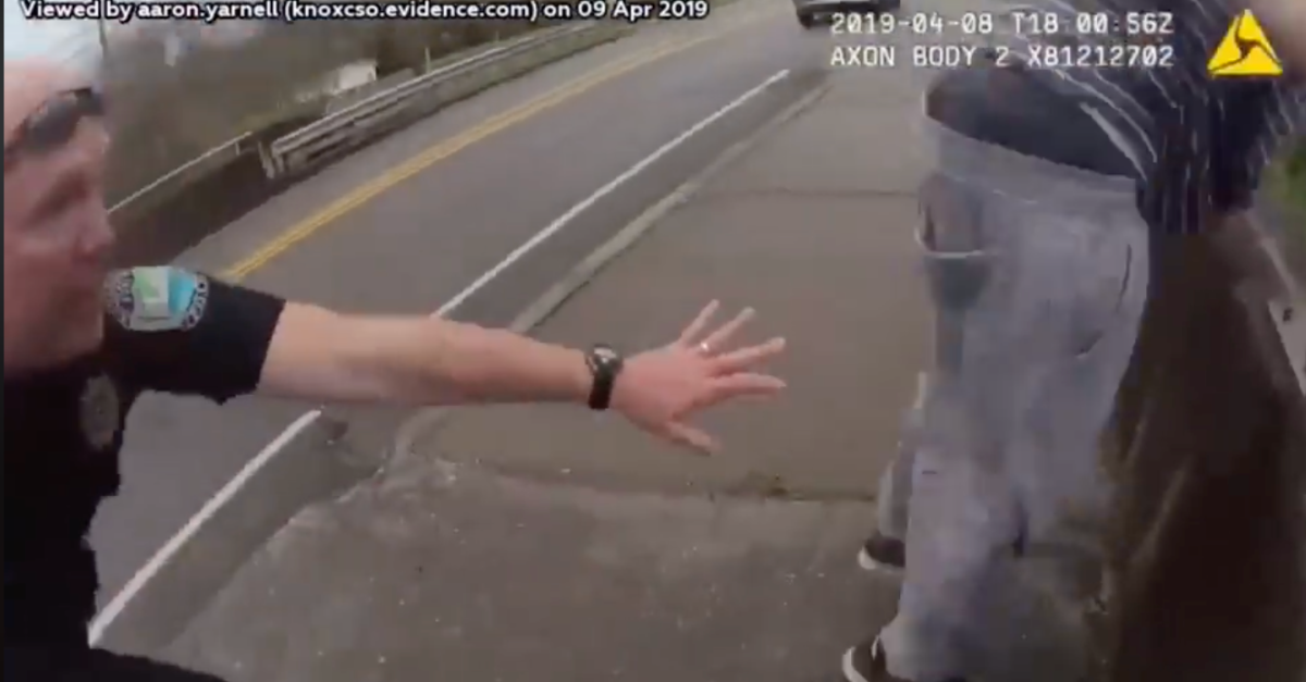 Hero Cop Grabs Suicidal Man’s Leg JUST As He Jumps Off Bridge Rare