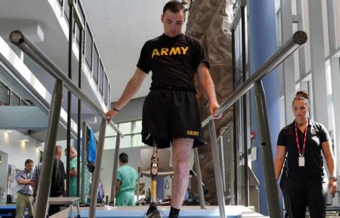 Soldier Amputates His Own Leg to Save His Crewmates During Tank Crash