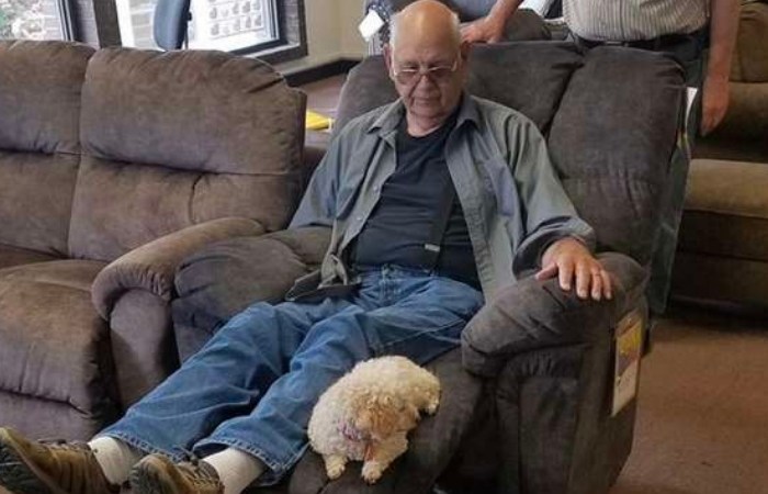 Grandpa Brings Dog To Furniture Store To Make Sure She Likes Chair Too!