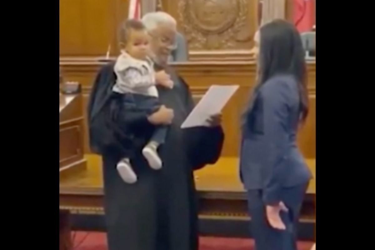 Judge Holds Law Student’s Baby During Swearing-In Ceremony