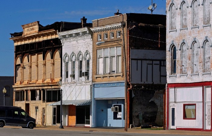 How Cairo, Illinois Slowly Became a Ghost Town