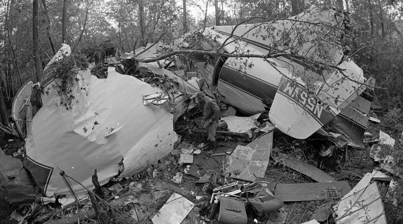 lynyrd skynyrd plane crash bodies