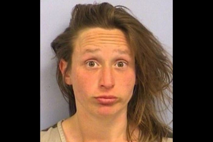 Woman Arrested for Masturbating on Restaurant Patio Continued to Masturbate in Cop Car