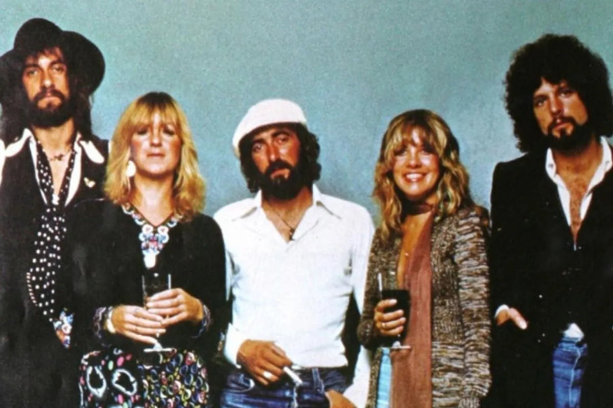 hold me fleetwood mac lyrics meaning