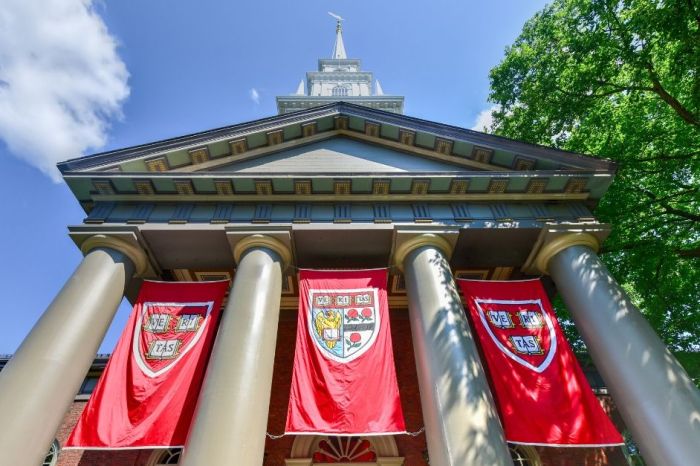 Harvard Law Professor Calls to Ban Homeschooling