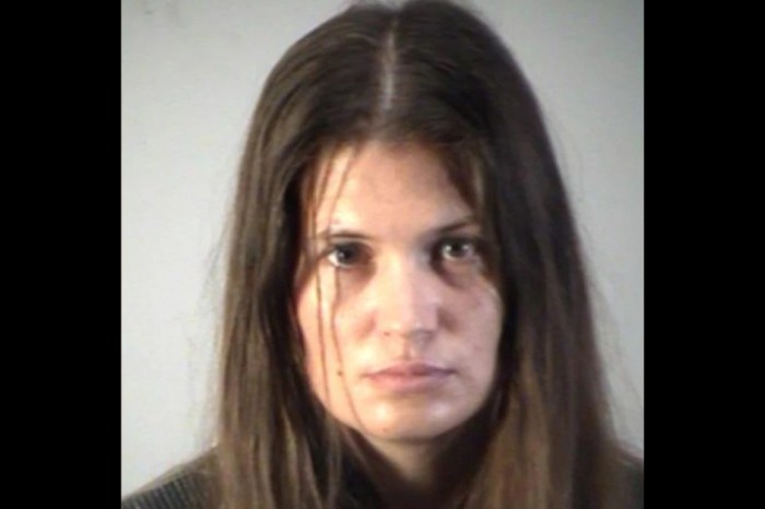 Woman Arrested For Having Virtual Sex With Jailed Boyfriend While Her Child Was in the Room