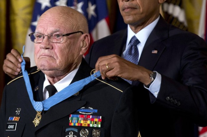 Medal of Honor Winner Lost to Coronavirus; Killed 135 Viet Cong in One Battle While Suffering 18 Wounds