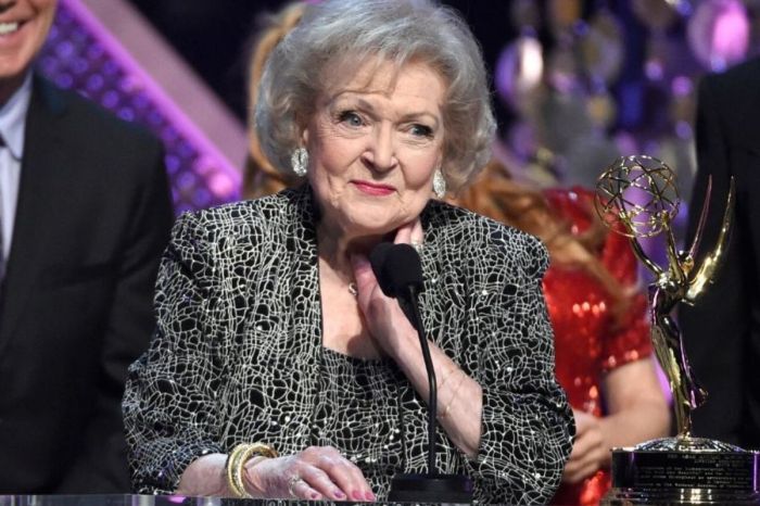 Betty White to Star in Lifetime Christmas Movie at 98-Years-Old!