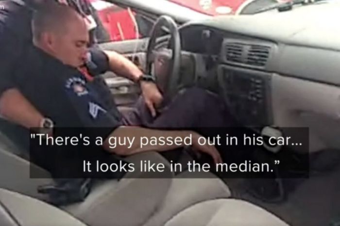 Bodycam Shows Drunk Police Officer Unresponsive in Patrol Car