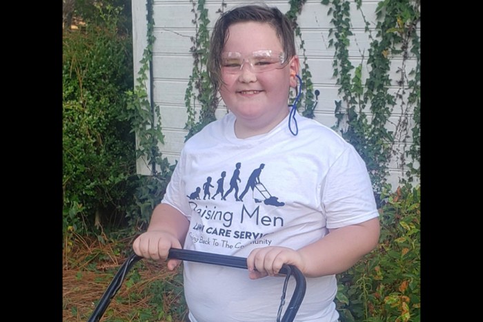 Georgia Boy Mowing Lawns of Elderly, Disabled, and Veterans for Free