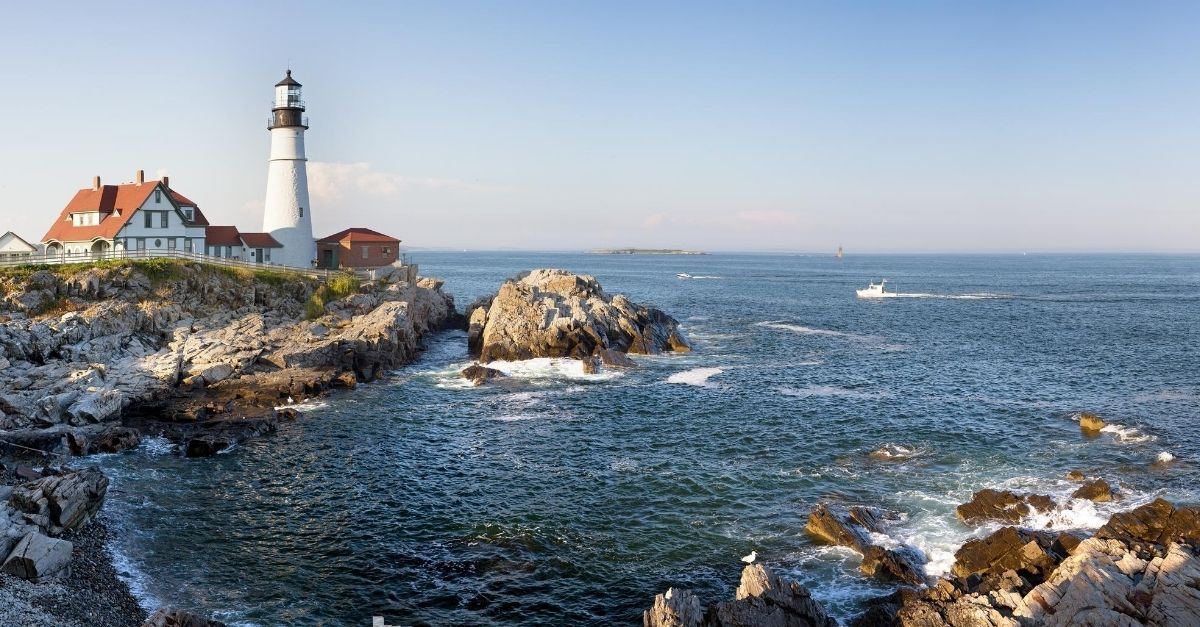 Your Quintessential Guide to Vacationing in New England | Rare