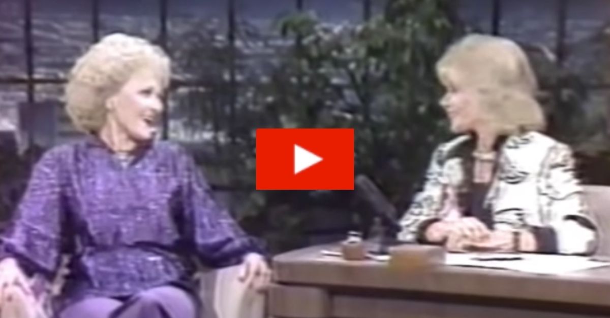 Joan Rivers Hilariously Tells Betty White ‘She’s Doing Well for Her Age’ on “The Tonight Show