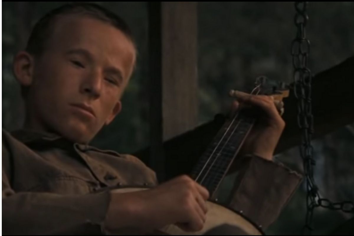 A Look Back at ‘Deliverance’s’ Iconic ‘Dueling Banjos’ Scene | Rare